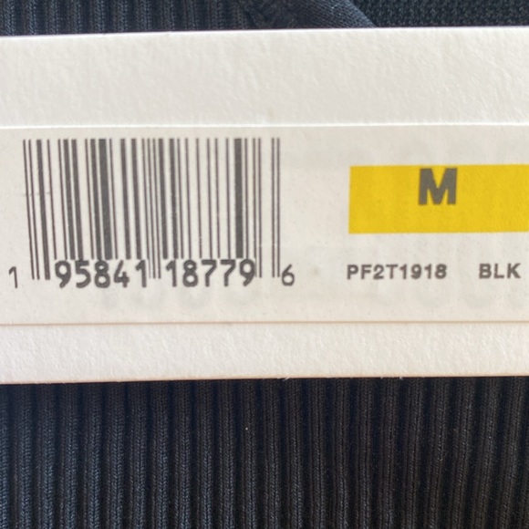 NWT Calvin Klein Performance Women’s Impact Sports Bra with Removable Cups - Picture 10 of 13